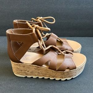 SOREL Cameron Wedge sandal size 6.5